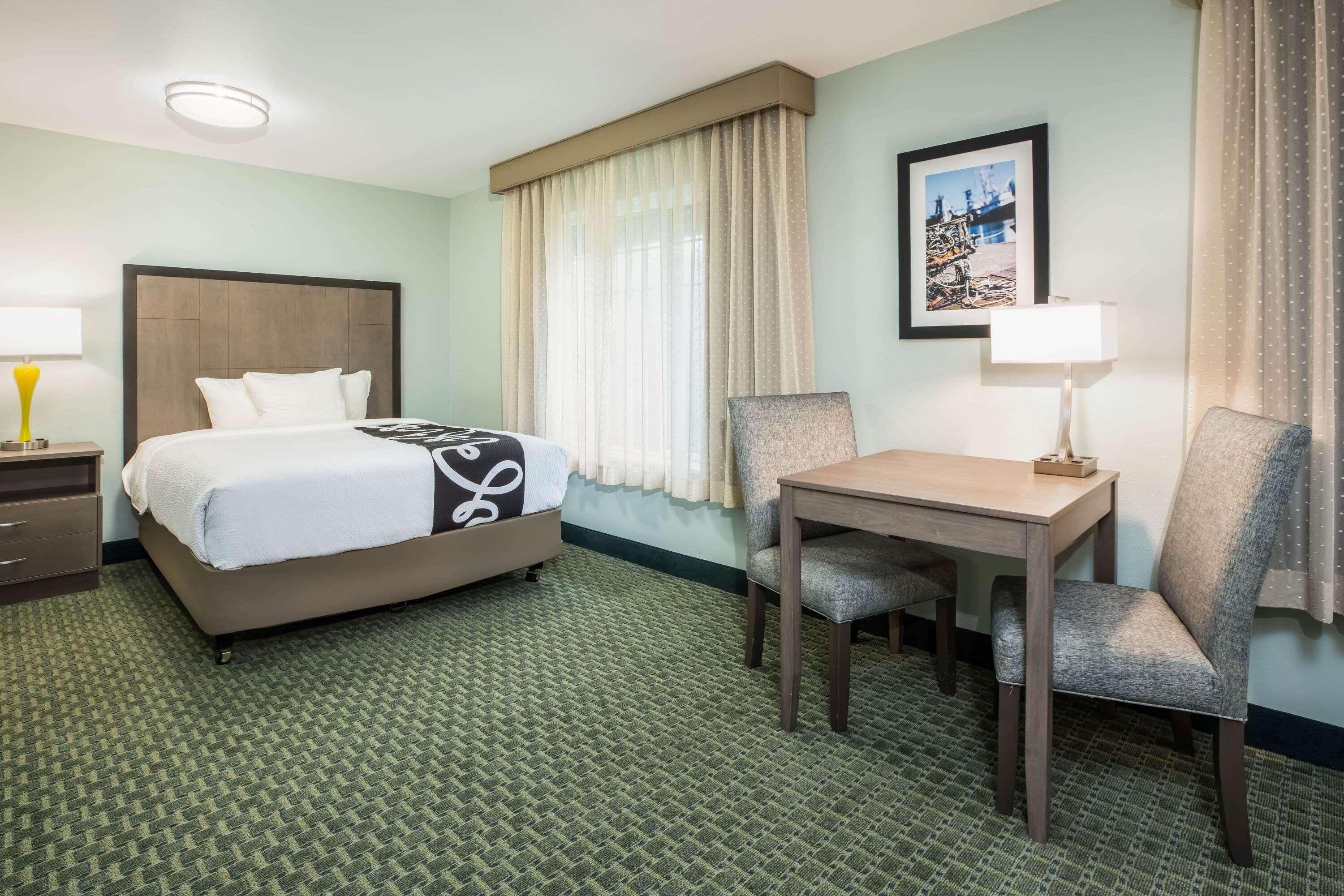 La Quinta By Wyndham Newport Exterior foto